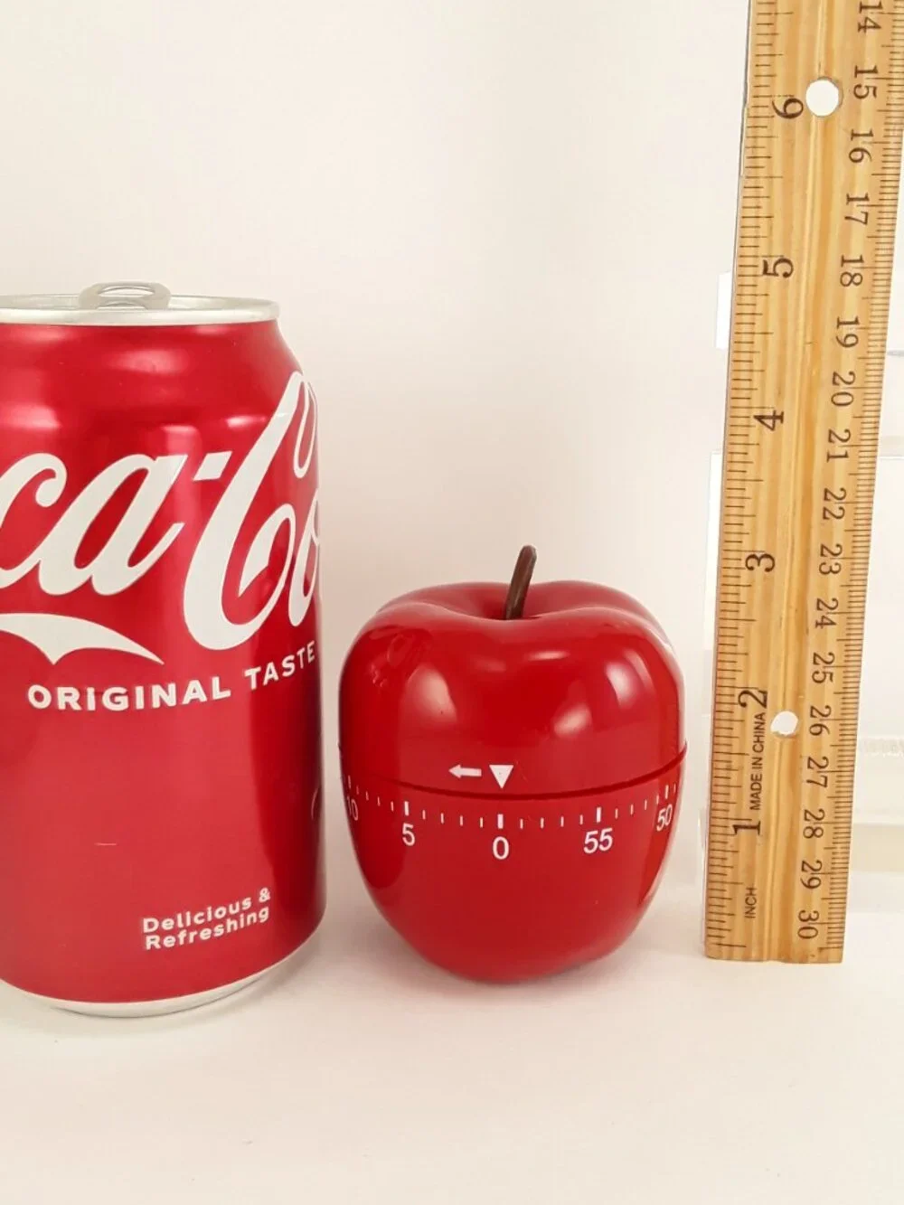 Vtg Red Apple Kitchen Timer, Mechanical, 60 Minutes, plastic fruit grannycore